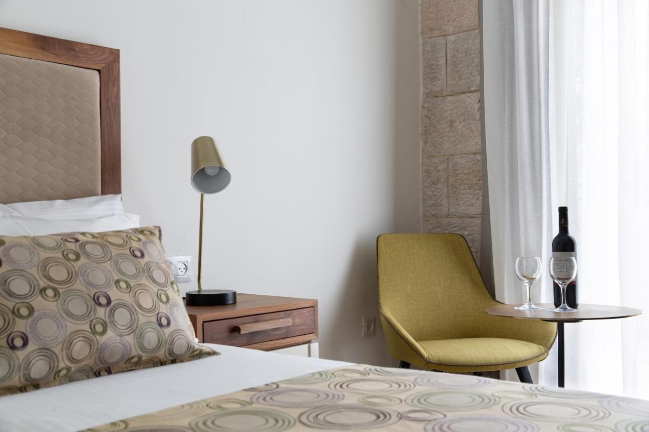 Montefiore By Smart